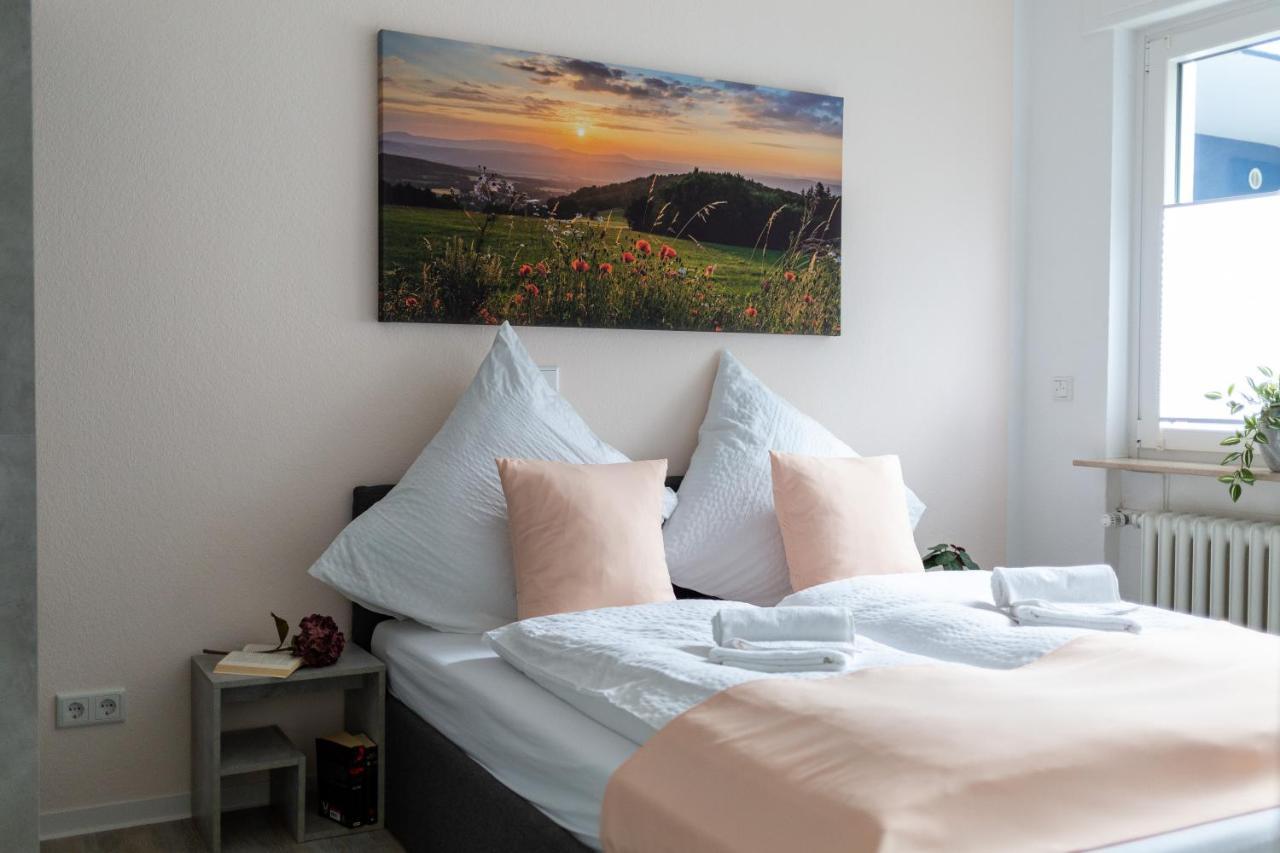 Best Stay Moderne Stadtwohnungen In Huenfeld - Kueche, Schlafsofa, Terrasse Oder Balkon Wlan Smart Tv Ngoại thất bức ảnh